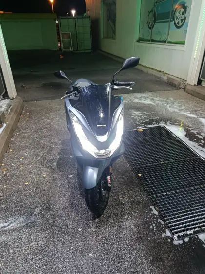 Honda PCX 125 ccm 1.430 km, Bj. 2022