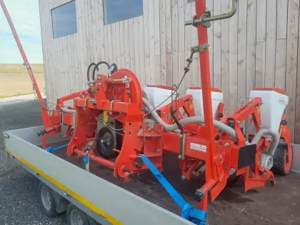 Maissetzgerät AgroTec (Gaspardo)