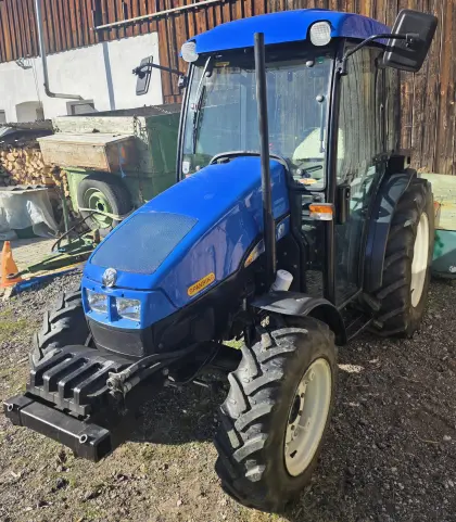 New Holland D3030