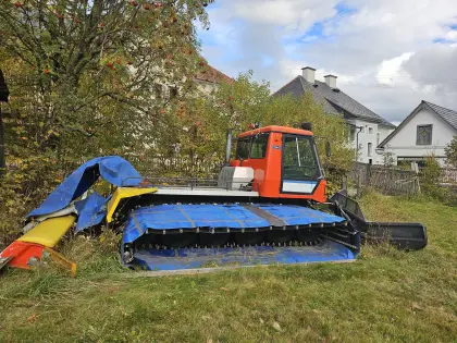 Kässbohrer PistenBully PB 42 200 D