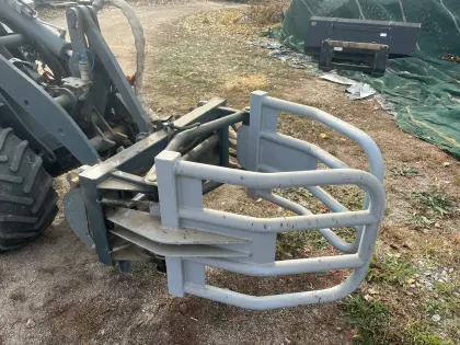 Rundballengreifer 160 cm mit Euroaufnahme