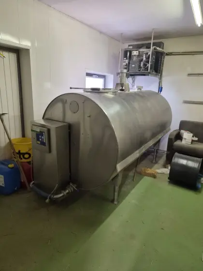 Milchtank 2.000 l, autm. Reinigung und Wärmerückgewinnung