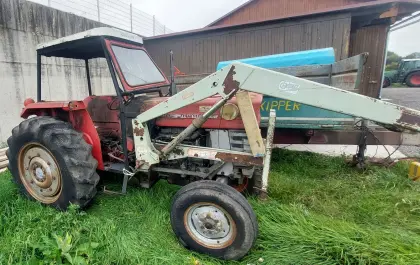 Massey Ferguson 165 mit Frontlader