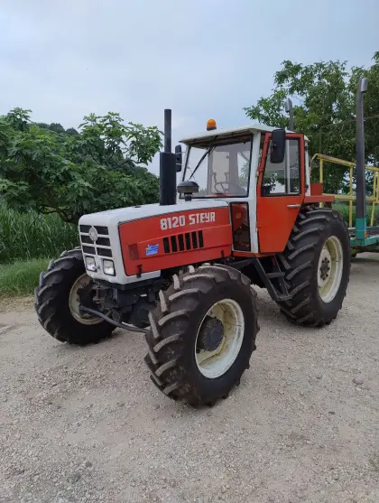 Steyr 8120