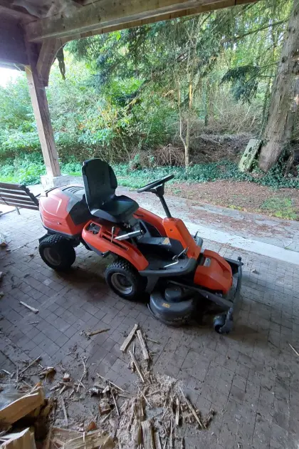 Husqvarna Rider 320AWD