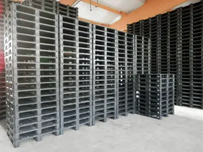 Kunststoffpaletten 1,0 m x 1,0 m