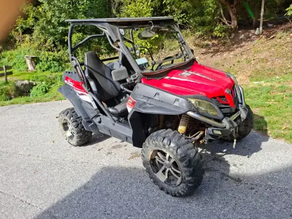 CF MOTO ZForce 800 Quad mit Winde und Schneepflug