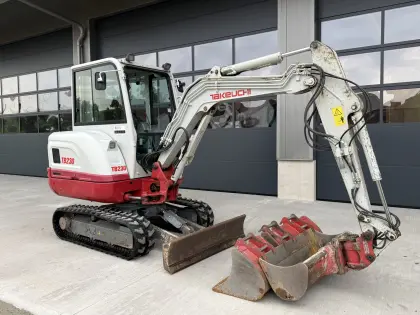 Takeuchi TB 230