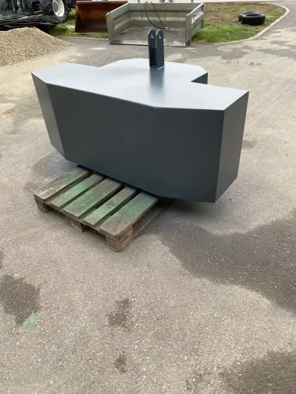 Frontgewicht 1.400 kg, 1.700 kg