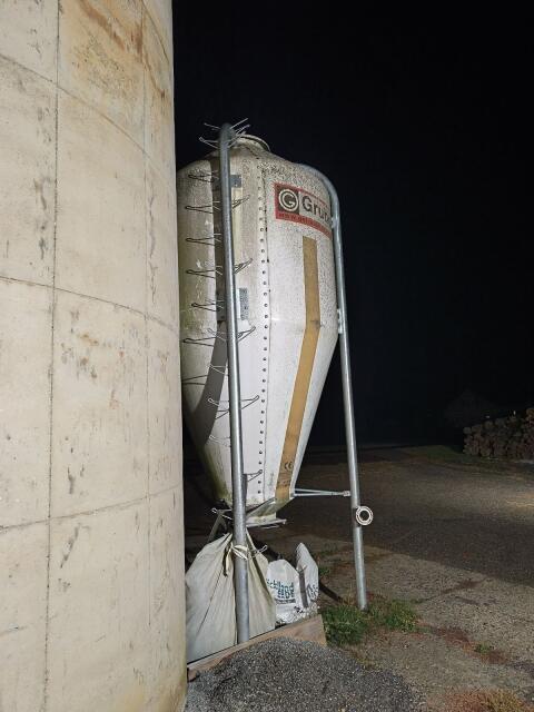 Polyestersilo