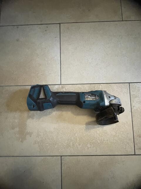 Makita DGA 511 Akku-Winkelschleifer / Flex