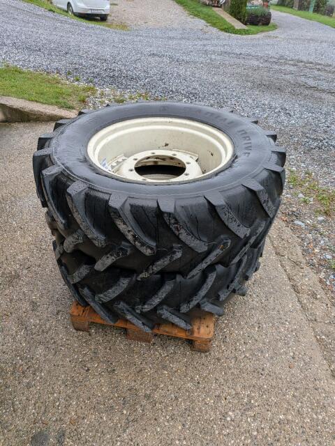 Kompletträder Mitas RD02 420/70R28