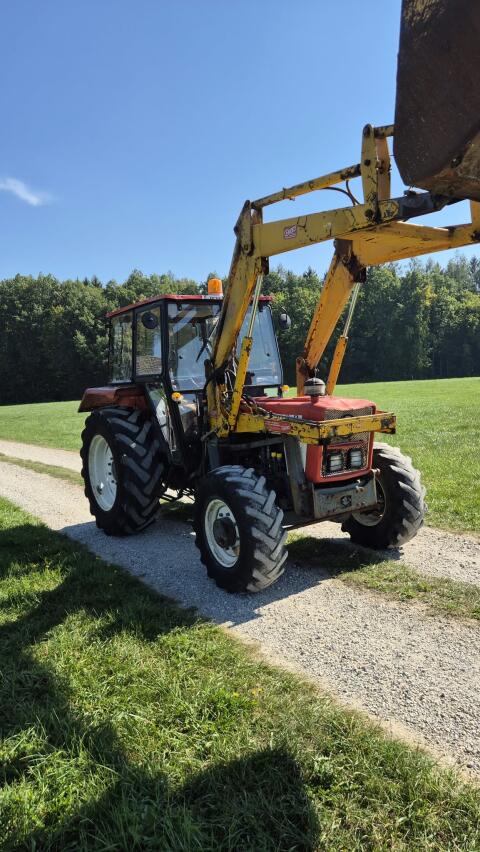 Traktor Linder 650 SA, 80 PS, mit Hauer Frontlader