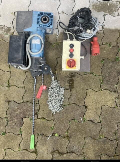 GfA-Sektionaltor ELEKTROMAT SE 9,24-25,40