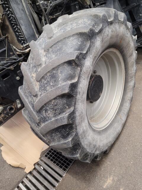 Michelin Reifen 650/65R38 und 540/65R28