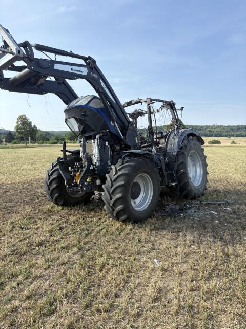 Schlachte New Holland T6.180