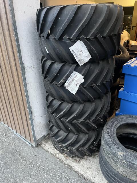 Reifen BKT 31x15.5-15 8PR neu