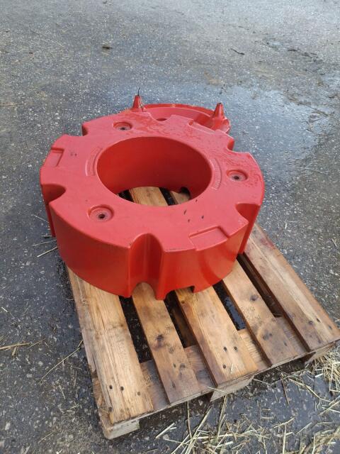 2x 600 kg Fendt Radgewichte mit Trägerplatte, 10 Loch, Fendt 722