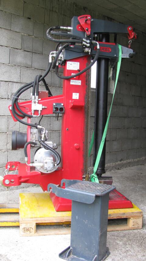 Verkaufe Holzspalter 21 t mit Seilwinde, Typ MX 121