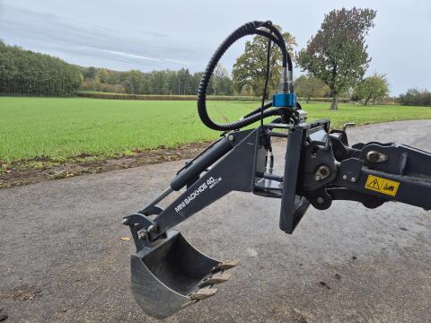 Multione Anbaubagger Mini Backhoe 40