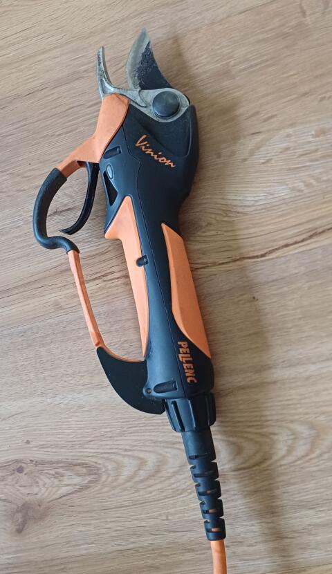 Weingartenschere Pellenc