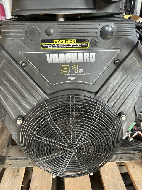 Briggs & Stratton 31 HP Motor