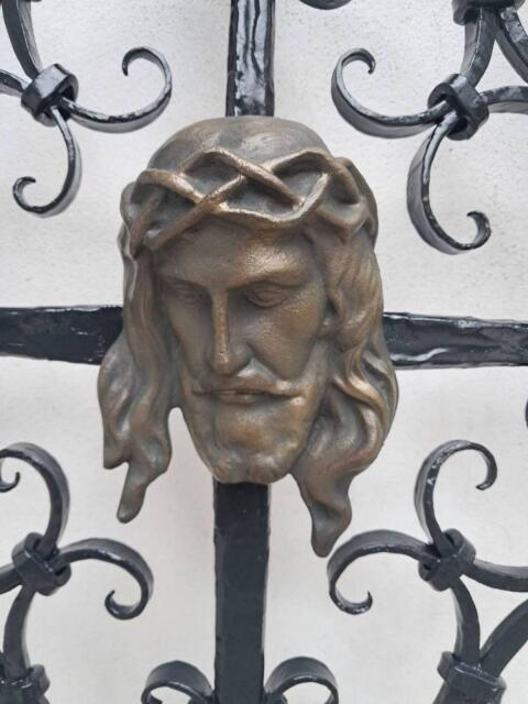 Schmiedeisernes Kreuz