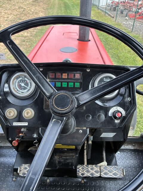 Massey Ferguson MF 284S