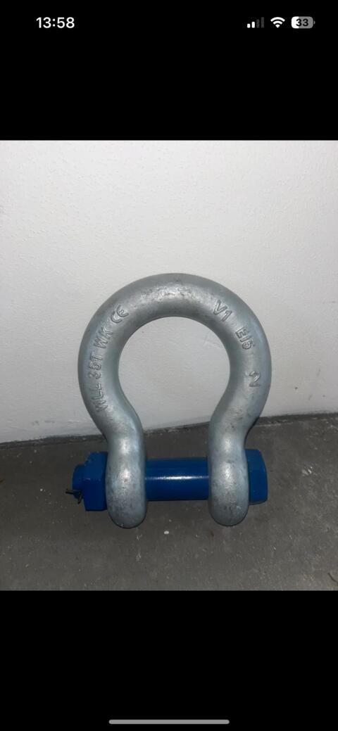 Zwei hochfeste Schäkel 35 t (WLL 35 t) mit Bolzen, verzinkt