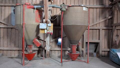 Gruber Getreidemischer, Vertikalmischer, 2x, je 1.000 kg