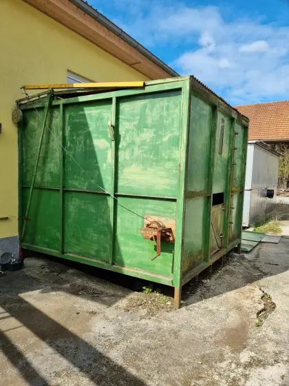 Vorratsbunker für Hackschnitzelheizung