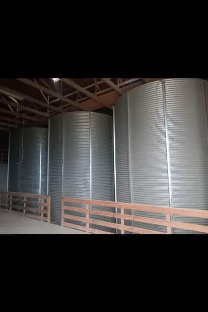 2 Getreide-Silos