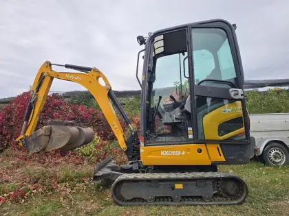 Kubota KX019-4 mit Powertilt