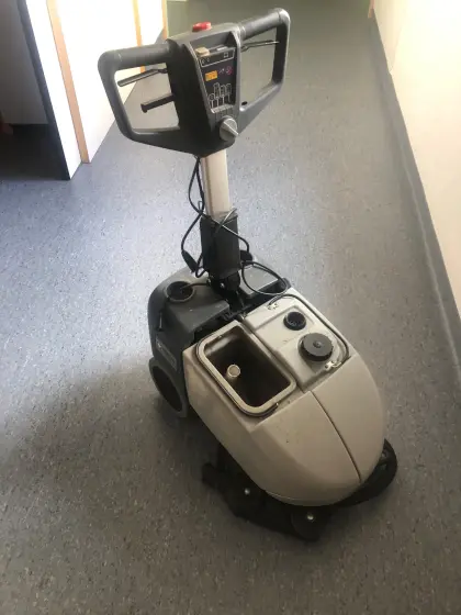 Verkaufe gebrauchte Nilfisk Reinigungsmaschine