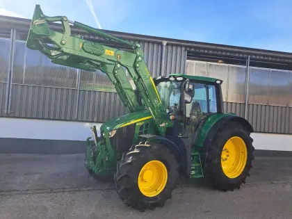 John Deere 6120M