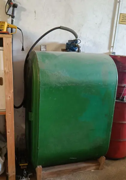 Hoftankstelle (Dieseltank)