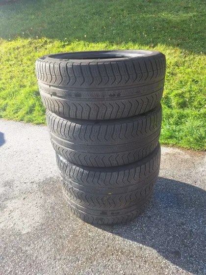 Pirelli Ganzjahresreifen 225/45R17