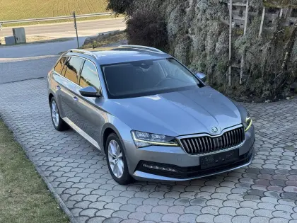 Skoda Superb 2.0 TDI DSG ACC