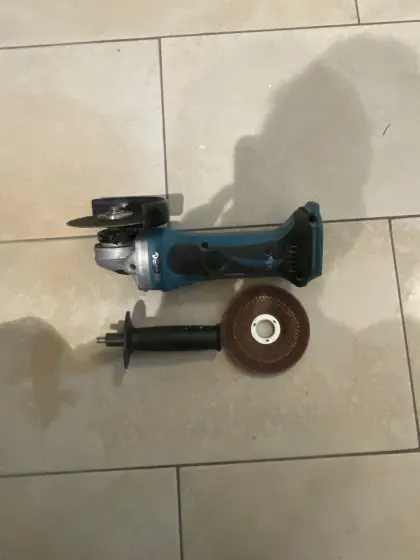 Makita DGA 452 Winkelschleifer/Flex