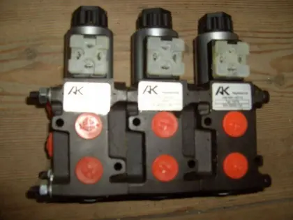 6/2-Wegeventile, verflanscht, für 4 dw Verbraucher