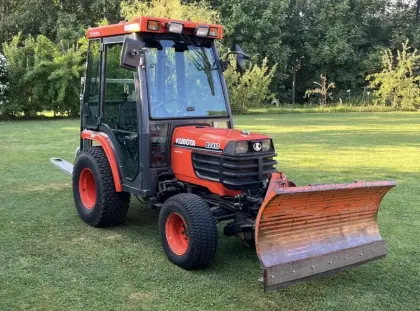 Kubota B2410 Agrarfahrzeug