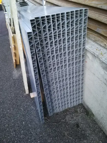 Buchtentrennwand