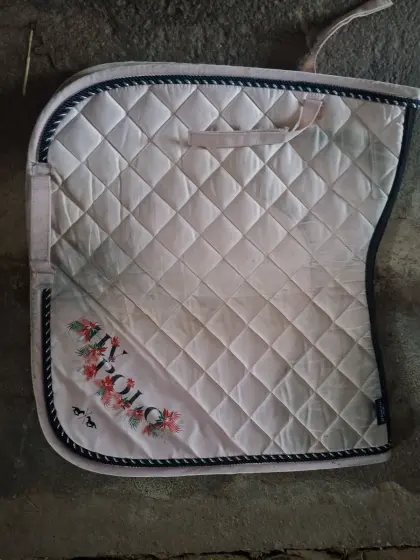 HV Polo Dressurschabracke Altrosa mit Print und Kordel