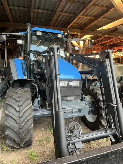 New Holland TS115