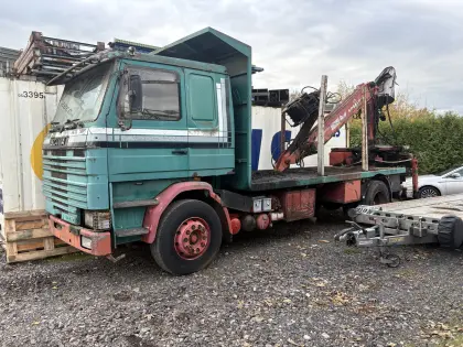 Scania 113 Holzkran 4x2