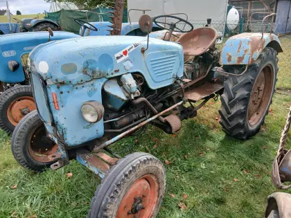 Oldtimer-Traktor Warchalowski WT33
