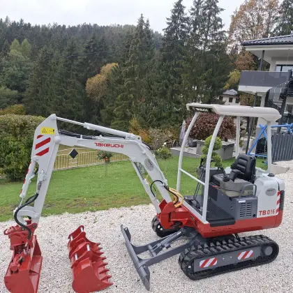 Takeuchi TB016 inkl. Martin Löffelpaket