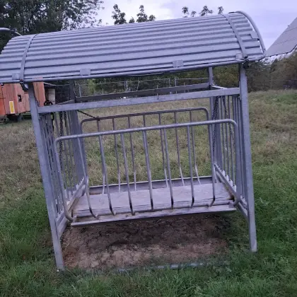 Futterraufe für Schafe