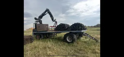 Anhänger mit HIAB Ladekran und 2-Zylinder Deutz-Motor