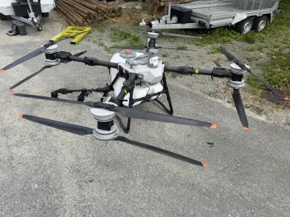 DJI AGRAS T100, maximale Leistung für große Flächen, Modell: T100
